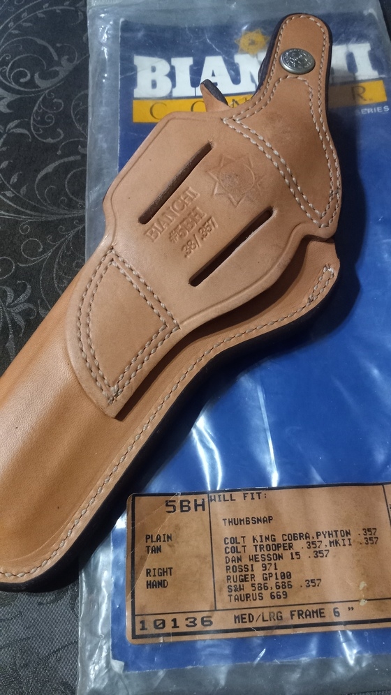 Bianchi Leather Holster - Rifles for Sale in Alaska