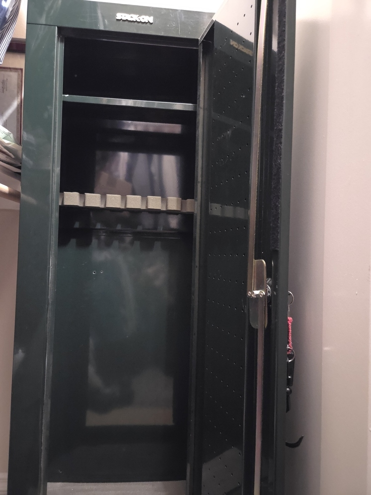 Stack-On Gun Safe - Rifles for Sale in Alaska